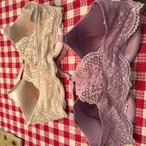 Elegant Lace Bra Set in Cream and Purple
